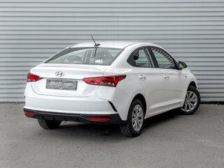 2022 Hyundai Solaris II Рестайлинг, белый, 1565000 рублей, вид 5