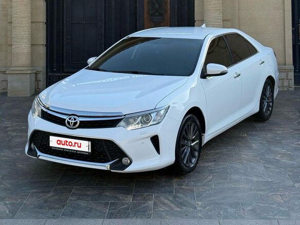 2014 Toyota Camry VII (XV50) Рестайлинг, белый, 1670000 рублей - вид 4
