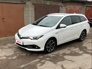 2016 Toyota Auris II Рестайлинг, белый, 1950000 рублей, вид 1
