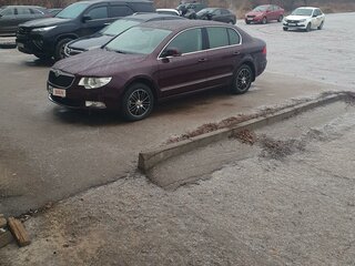 2012 Skoda Superb II, коричневый, 1000000 рублей, вид 3