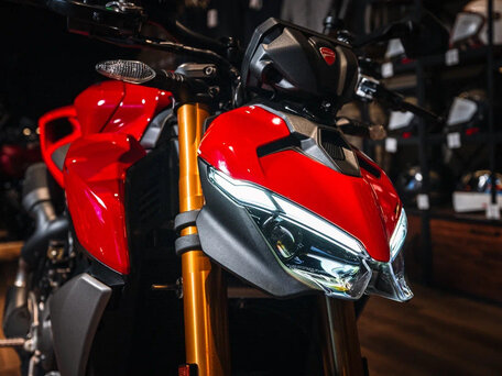 2026 Ducati Streetfighter V2, красный, 2390000 рублей, вид 5