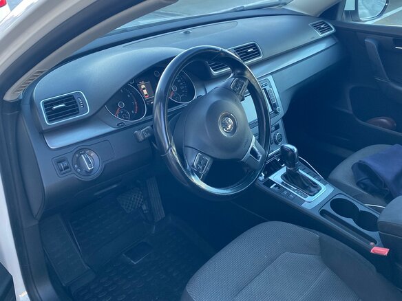 2014 Volkswagen Passat B7, белый, 1350000 рублей - вид 11