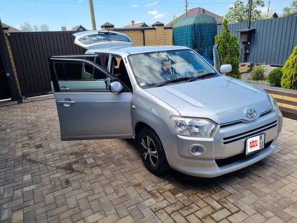 2015 Toyota Succeed I Рестайлинг, серебристый, 1400000 рублей - вид 6