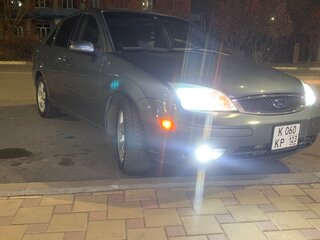 2004 Ford Focus I Рестайлинг (North America), серый, 550000 рублей, вид 3