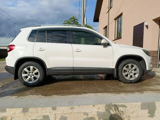 2009 Volkswagen Tiguan I, белый, 1050000 рублей, вид 3