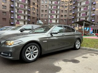 2013 BMW 5 серии 528i xDrive VI (F10/F11/F07) Рестайлинг, серый, 1800000 рублей, вид 4