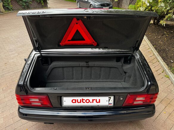 2000 Mercedes-Benz SL-Класс 500 IV (R129) Рестайлинг 2, чёрный, 12500000 рублей - вид 16