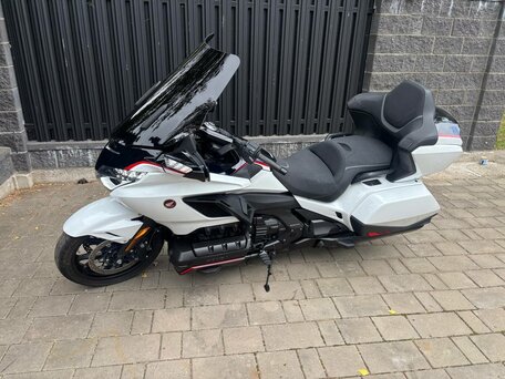2023 Honda GL 1800 Gold Wing, белый, 2899999 рублей, вид 2