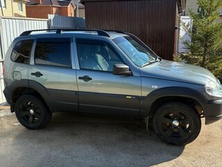 2016 Chevrolet Niva I Рестайлинг, серый, 650000 рублей, вид 2