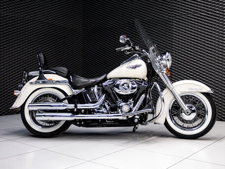 2014 Harley-Davidson Softail Deluxe, белый, 1400000 рублей, вид 2