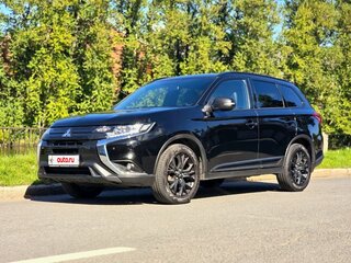 2020 Mitsubishi Outlander III Рестайлинг 3, чёрный, 1850000 рублей, вид 1