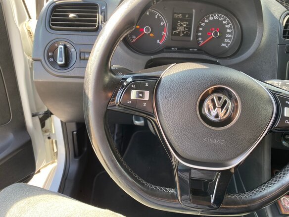 2015 Volkswagen Polo V Рестайлинг, белый, 1099999 рублей - вид 8