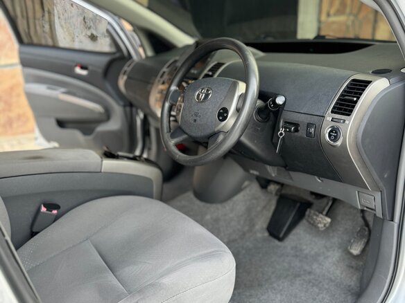 2009 Toyota Prius II Рестайлинг (XW20), серебристый, 1199999 рублей - вид 15