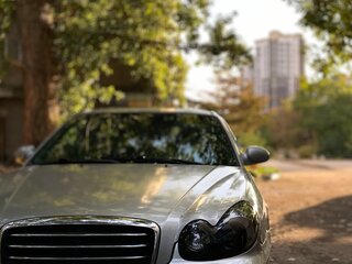 2007 Hyundai Sonata ТагАЗ IV (EF) Рестайлинг, серебристый, 505000 рублей, вид 5