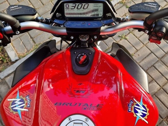 2020 MV Agusta Brutale 800, красный, 1180000 рублей - вид 6