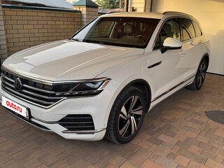2021 Volkswagen Touareg III, белый, 5800000 рублей, вид 1
