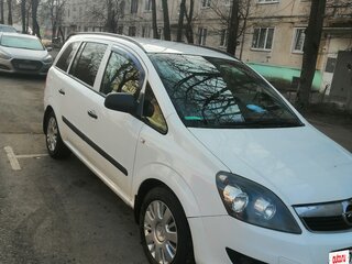 2011 Opel Zafira B Рестайлинг, белый, 450000 рублей, вид 5