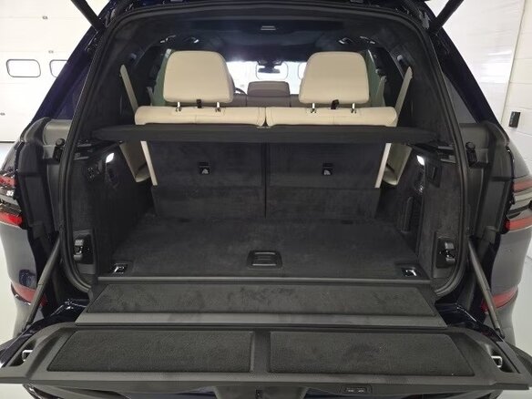 2026 BMW X7 40i I (G07) Рестайлинг, синий, 18008400 рублей - вид 11