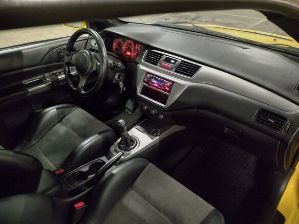 2001 Mitsubishi Lancer Evolution VII, жёлтый, 4000000 рублей - вид 2