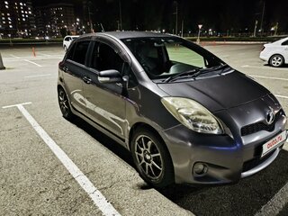 2009 Toyota Vitz II (XP90), серый, 705000 рублей, вид 2