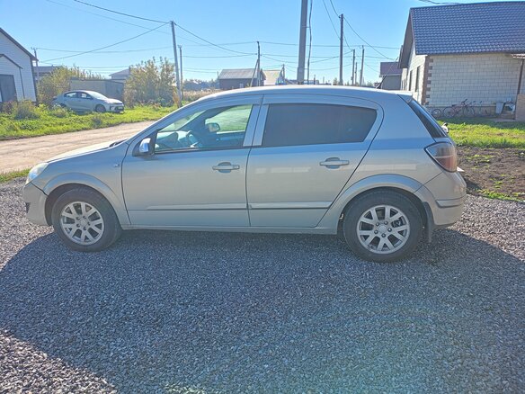 2007 Opel Astra H Рестайлинг, бежевый, 310000 рублей - вид 3