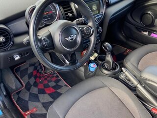 2017 Mini Hatch Cooper III (F55/F56), голубой, 1700000 рублей, вид 3