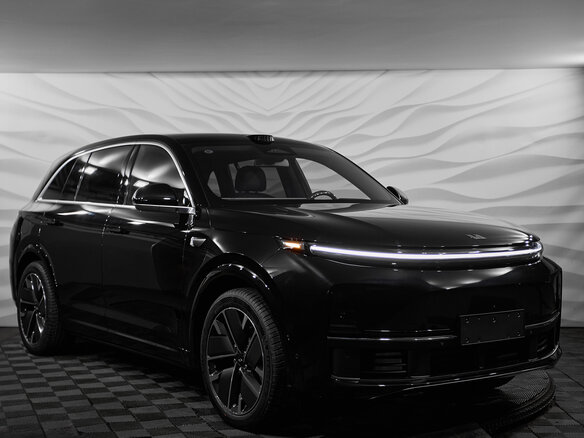 2026 Li Auto (Lixiang) L7 52.3 kWh I Рестайлинг, чёрный, 10600000 рублей - вид 2