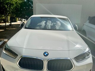 2021 BMW X2 sDrive18i I (F39), белый, 3190000 рублей, вид 1