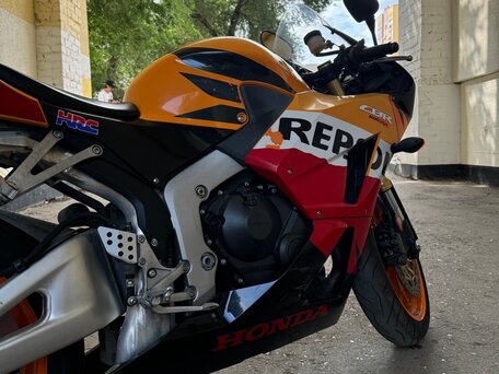2013 Honda CBR 600RR, оранжевый, 950000 рублей, вид 5