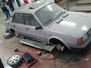 1987 Skoda 105/120/125/130 120 1 Рестайлинг, коричневый, 510000 рублей, вид 3