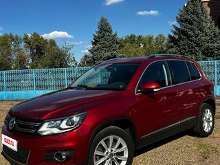 2011 Volkswagen Tiguan I Рестайлинг, красный, 1290500 рублей, вид 1
