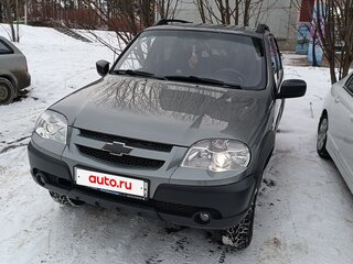 2014 Chevrolet Niva I Рестайлинг, серый, 650000 рублей, вид 2