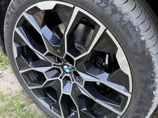 2023 BMW X7 40d I (G07) Рестайлинг, серый, 15000000 рублей, вид 5