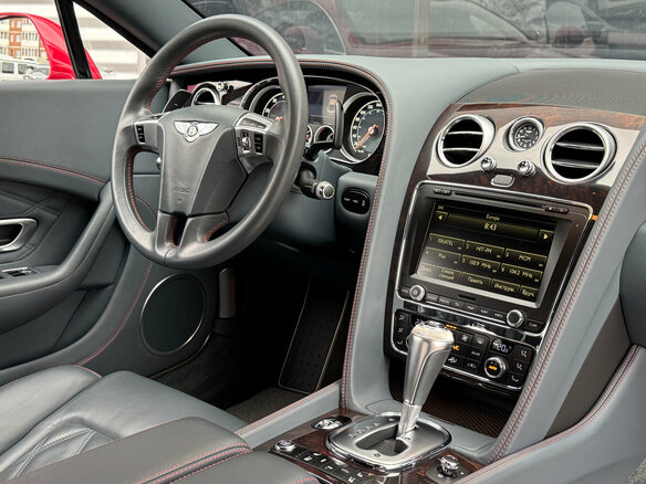 2015 Bentley Continental GT II, красный - вид 33