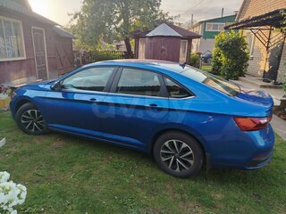 2024 Volkswagen Jetta VII Рестайлинг, синий, 1650000 рублей, вид 2
