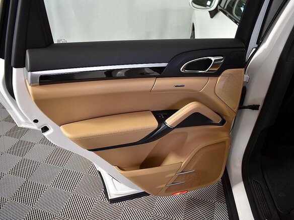 2015 Porsche Cayenne Diesel II Рестайлинг (958), белый - вид 18