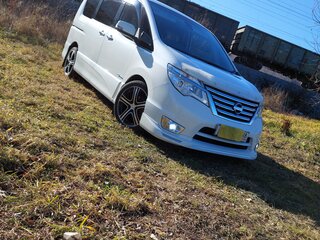 2014 Nissan Serena IV (C26), белый, 2200000 рублей, вид 2
