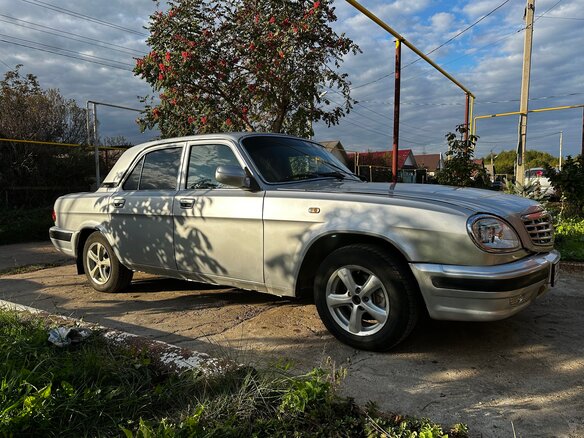 2005 ГАЗ 31105 «Волга», серебристый, 370000 рублей - вид 1