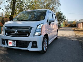 2017 Suzuki Wagon R V Рестайлинг, белый, 730000 рублей, вид 1