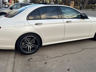 2017 Mercedes-Benz E-Класс 400 V (W213, S213, C238), белый, 3250000 рублей, вид 4
