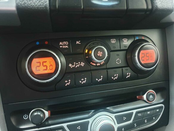 2011 Renault Koleos I, серый - вид 12