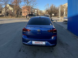 2021 Volkswagen Polo VI, синий, 1650000 рублей, вид 3