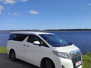 2017 Toyota Alphard III Рестайлинг, белый, 3950000 рублей, вид 4