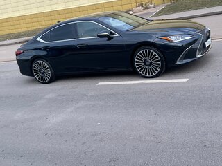 2020 Lexus ES 250 VII, чёрный, 4400000 рублей, вид 2