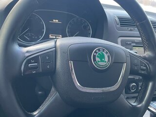 2011 Skoda Octavia II (A5) Рестайлинг, серый, 700000 рублей, вид 5