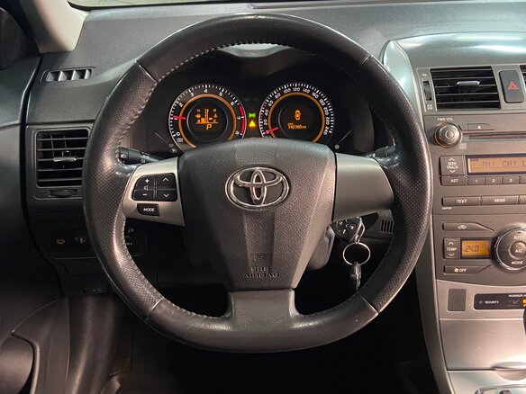 2011 Toyota Corolla X (E140, E150) Рестайлинг, голубой - вид 29