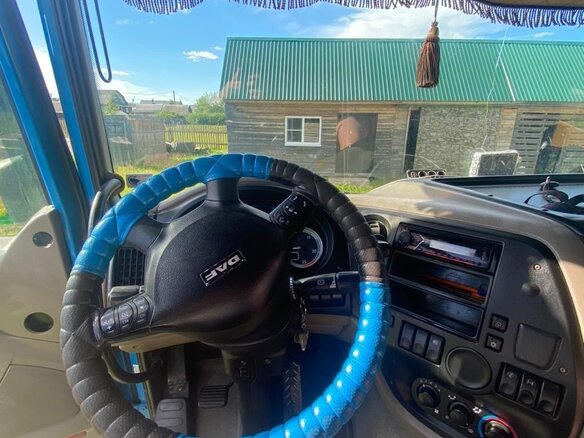 2009 DAF XF 105, голубой, 2100000 рублей - вид 3