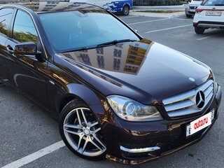 2011 Mercedes-Benz C-Класс 180 BlueEFFICIENCY III (W204) Рестайлинг, коричневый, 1400000 рублей, вид 1