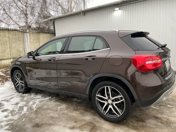 2014 Mercedes-Benz GLA 200 I (X156), коричневый, 1599999 рублей - вид 12