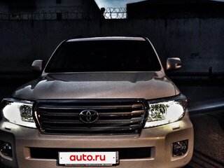 2014 Toyota Land Cruiser 200 Series Рестайлинг 1, белый, 4370000 рублей, вид 4